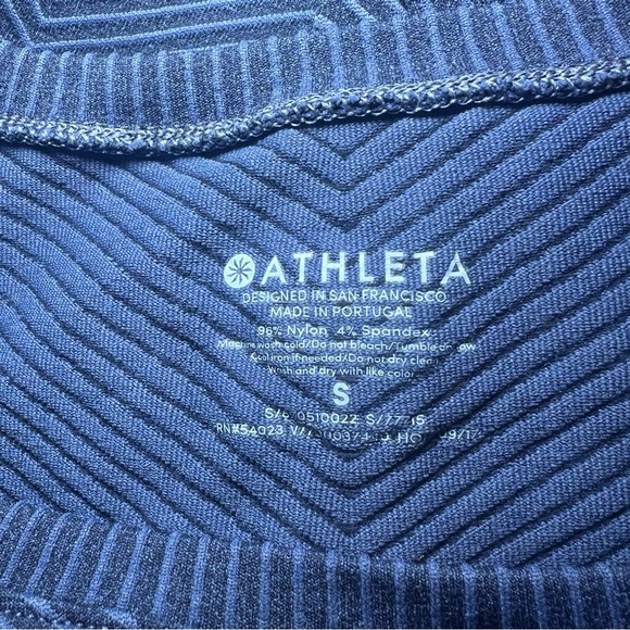 Athleta Long Sleeve Black Textured Ribbed Thumbhole Flurry Base Layer Top Small - Picture 6 of 6